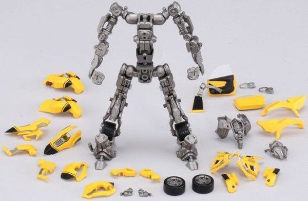 Bumblebee Dual Model Kit Transformers Dark Of The Moon  (7 of 14)